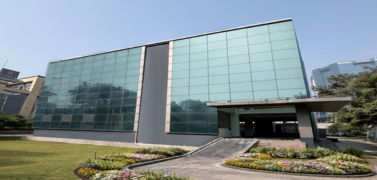 Independent Building